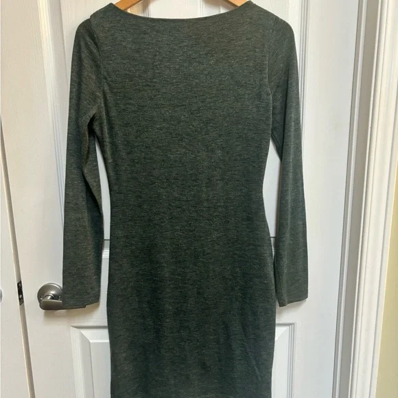Elegant Gray Wool Blend Women's Stretchy Rouched Sheath Dress - Picture 4 of 7